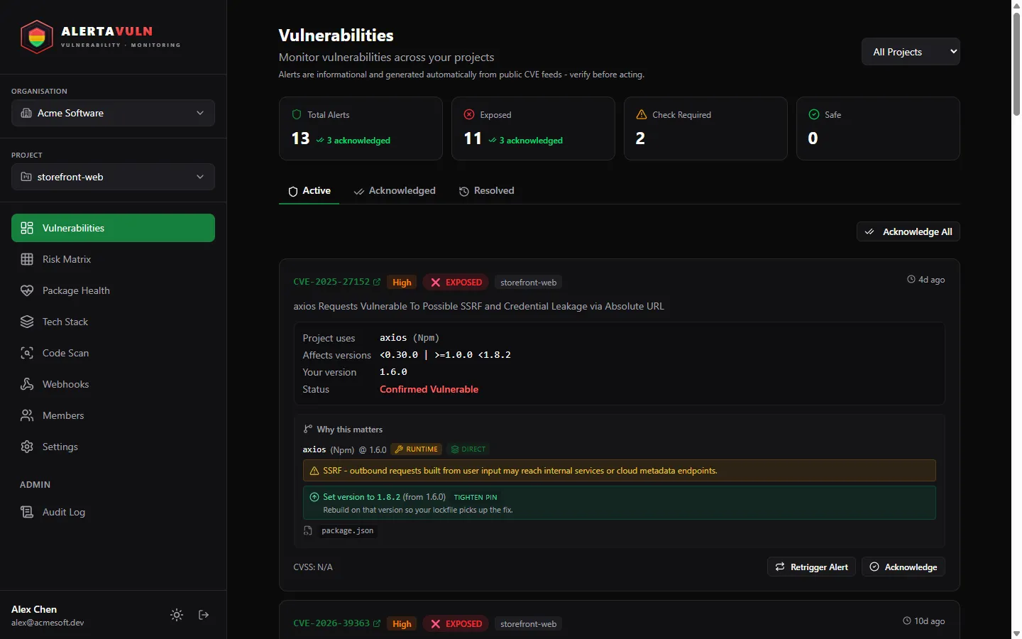 The AlertaVuln vulnerabilities dashboard rendered in dark mode, with alert tiles and per-alert verdicts